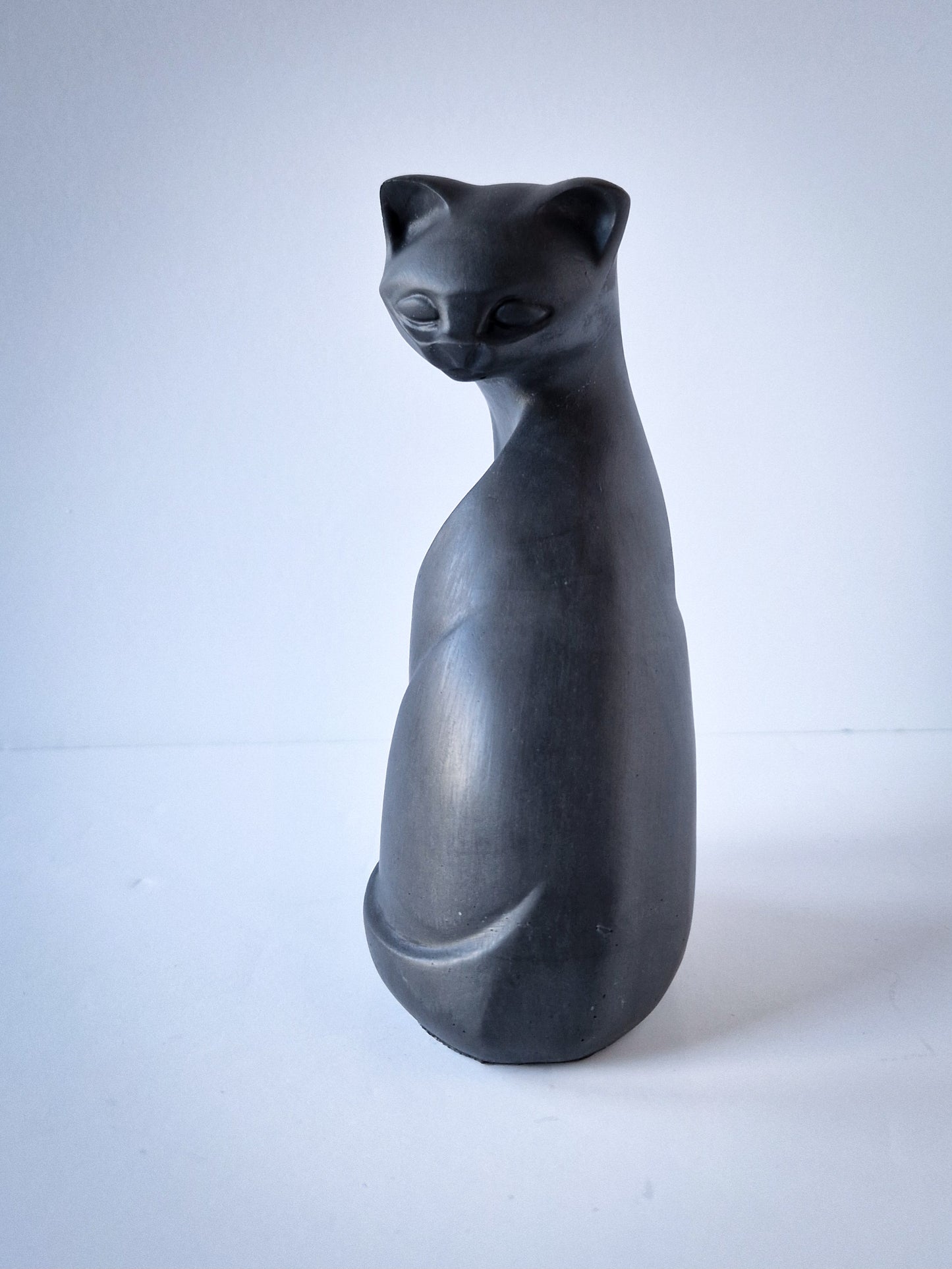 Resin Cat Statue
