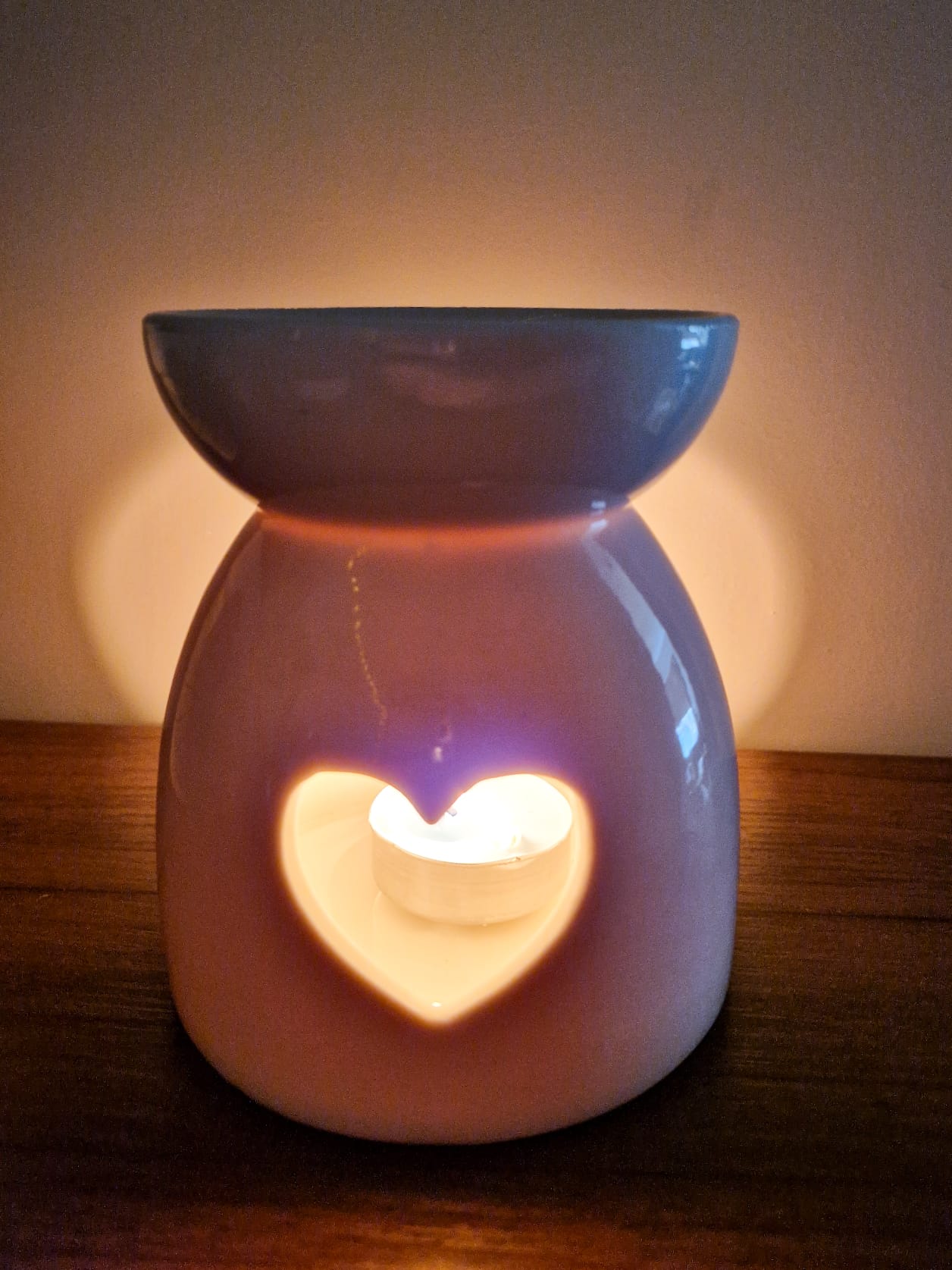 White Heart Cut Out Wax Melt Warmer